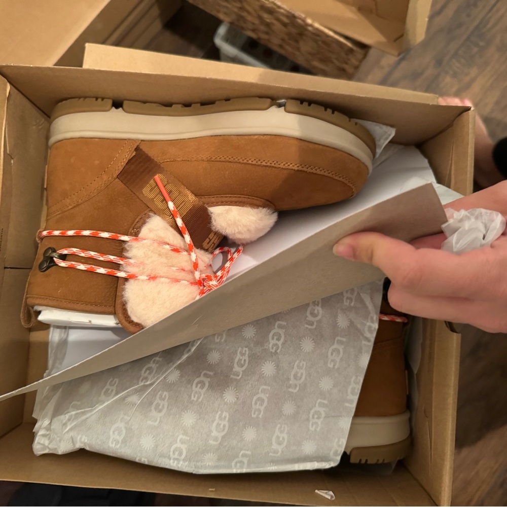 Ugg boot - Picture 4 of 6